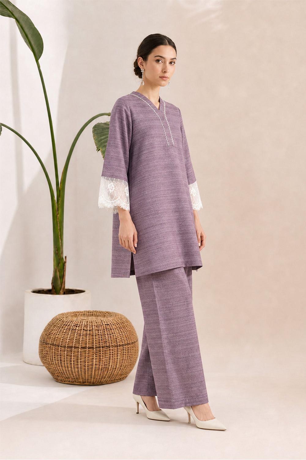 SILK BLEND LACE DETAILING KURTI SET- MAUVE PURPLE