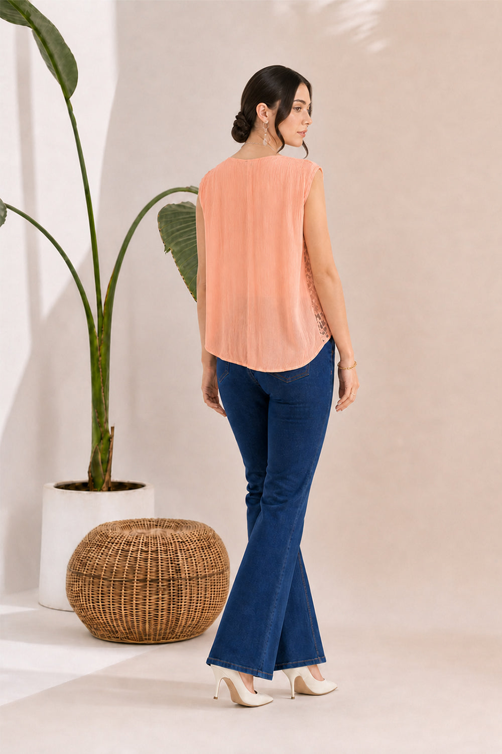 COTTON CRINKLED SLEEVELESS TOP- PEACH