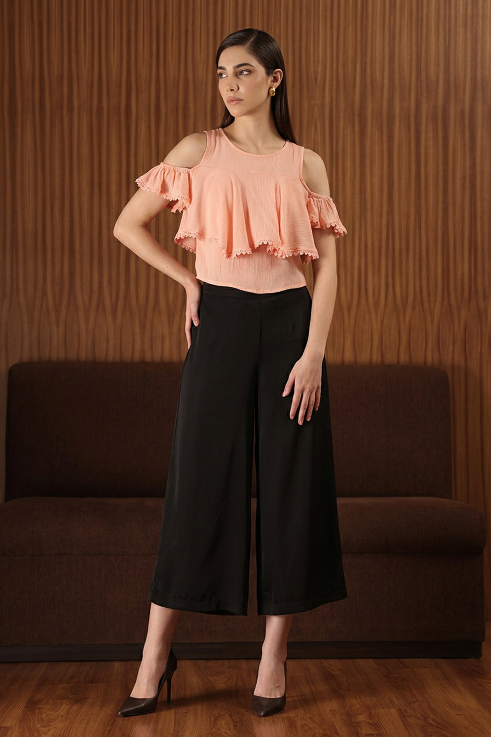 RUFFLED CRUSHED COTTON CROP TOP- PEACH